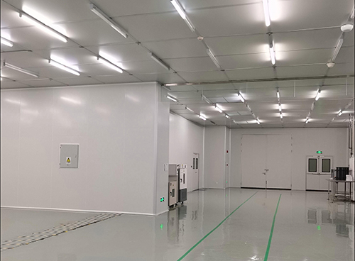 elecontrnic cleanroom1.jpeg