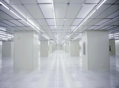 elecontrnic cleanroom3.jpg